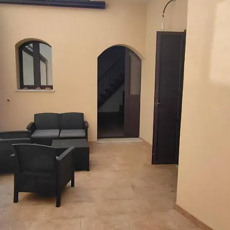 Casa E Giardino Taormina A 100 Mt Da Stazione E 30 Mt Dal Mare * Giardini Naxos